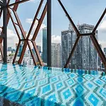Scarletz Klcc Apartments By Soulasia